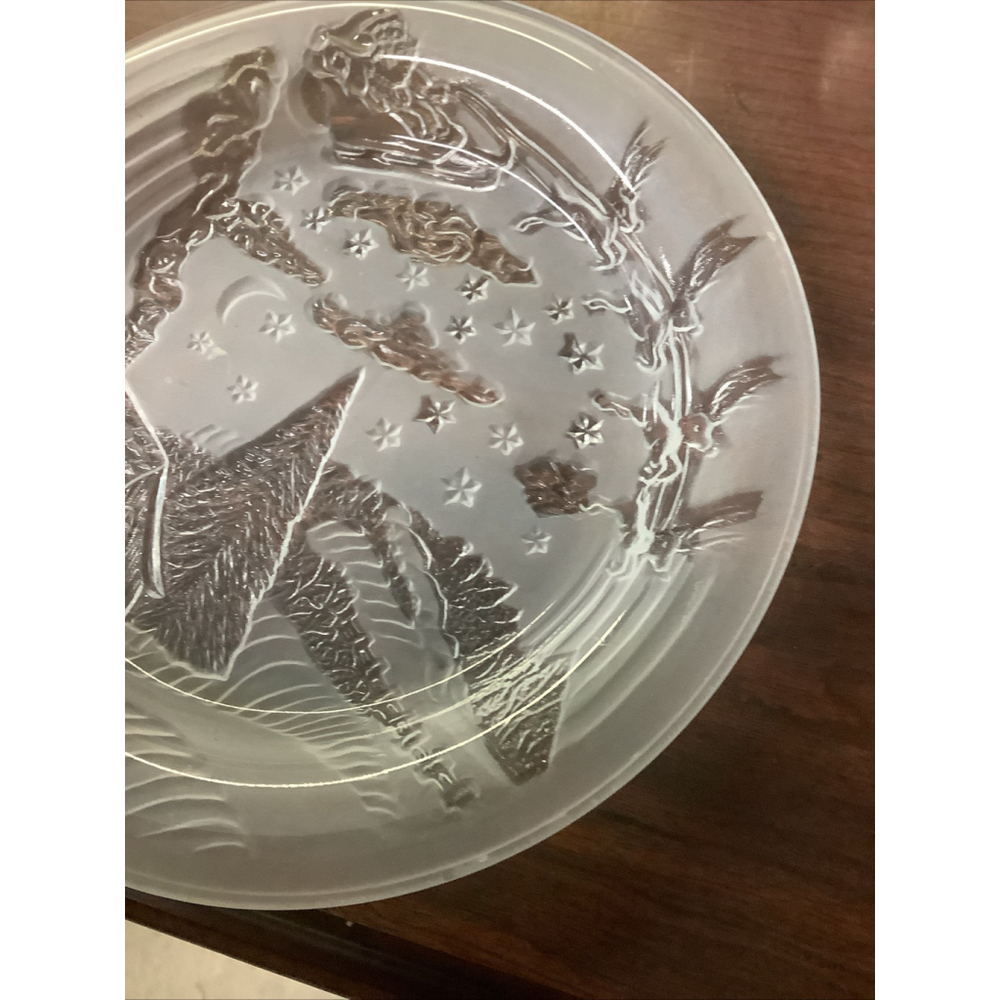 Vintage The Night Before Christmas Celebrations Crystal Clear 7” Frosted Plate - Picture 2 of 5